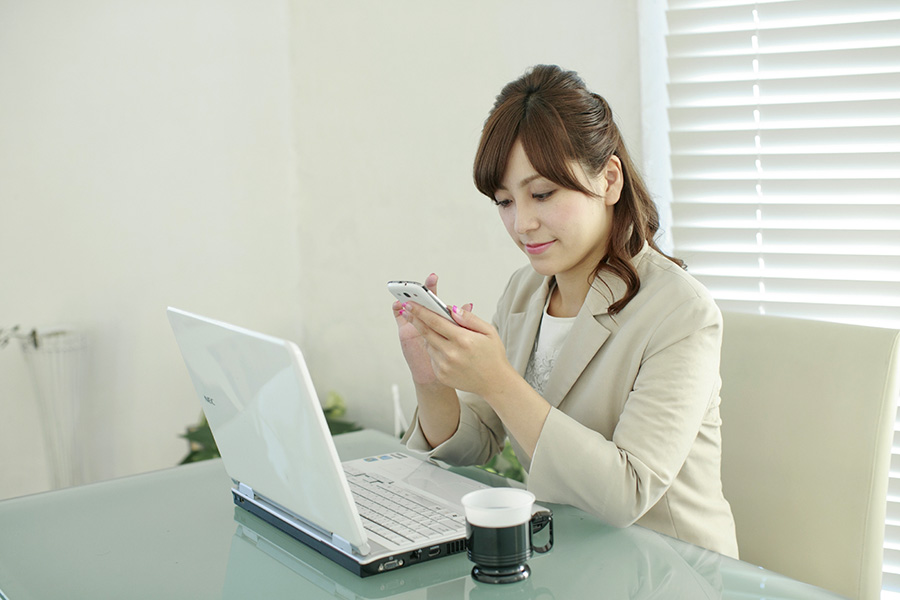 インターネット（パソコン、スマホ）